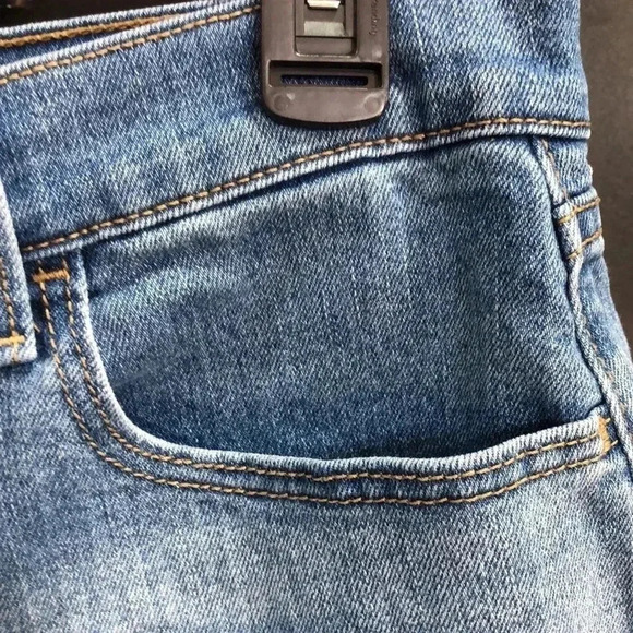 Old Navy High Rise, Cuffed, 4 pocket,belt loop denim shorts - Picture 2 of 7